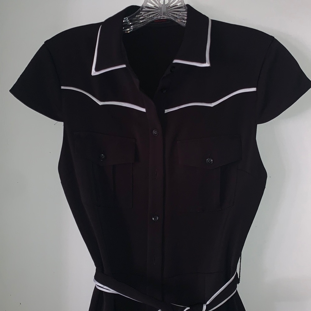 Alice + Olivia brand, size 4, black with white lining